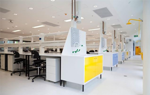 高校教學(xué)樓用超純水機(jī)還是用中央純水系統(tǒng)