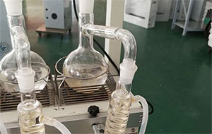 純水機與傳統(tǒng)蒸餾水器的區(qū)別