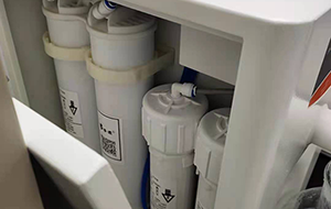 實驗室超純水機如何更換純化柱？